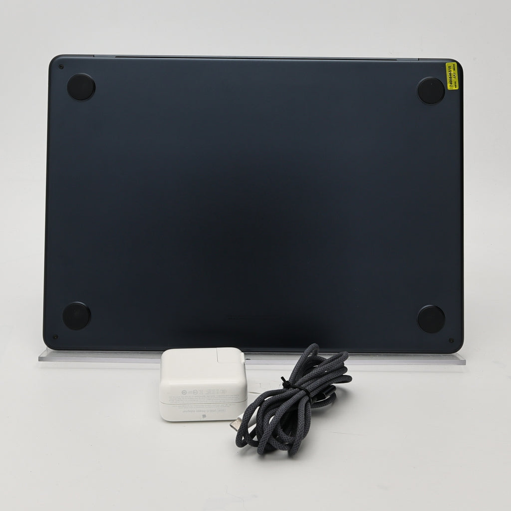 95新 Apple MacBook Air 22年 13寸 M2（8+8核） 8G RAM 256G SSD 午夜色