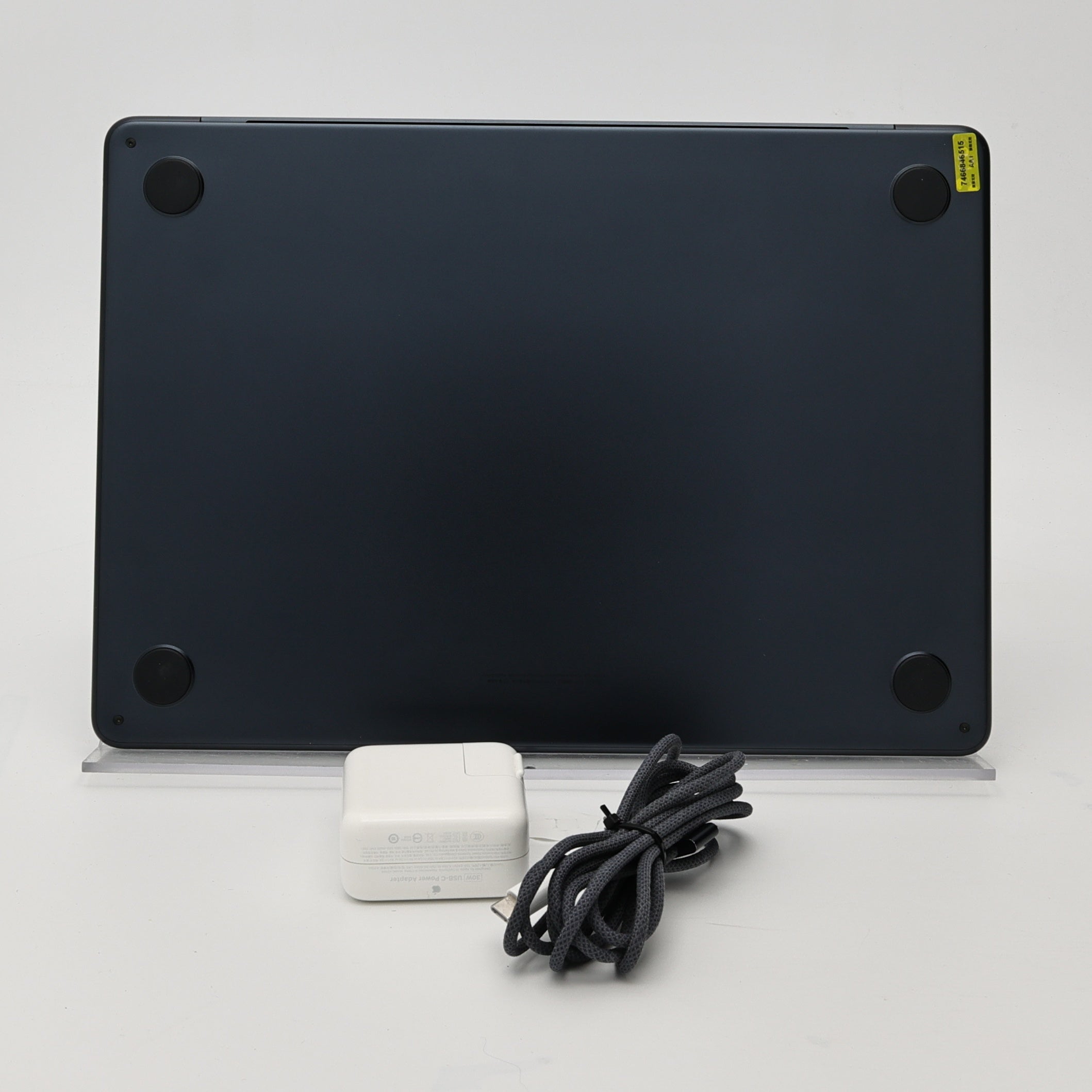 95新 Apple MacBook Air 22年 13寸 M2（8+8核） 8G RAM 256G SSD 午夜色