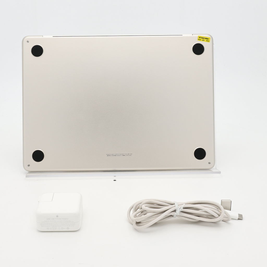 99新 Apple MacBook Air 22年 13寸 M2（8+8核） 8G RAM 256G SSD 星光色