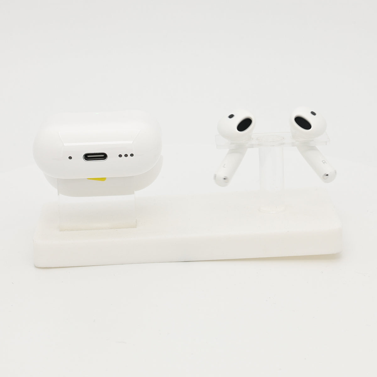99新 Apple AirPods 4 (支持主動降噪) 白色