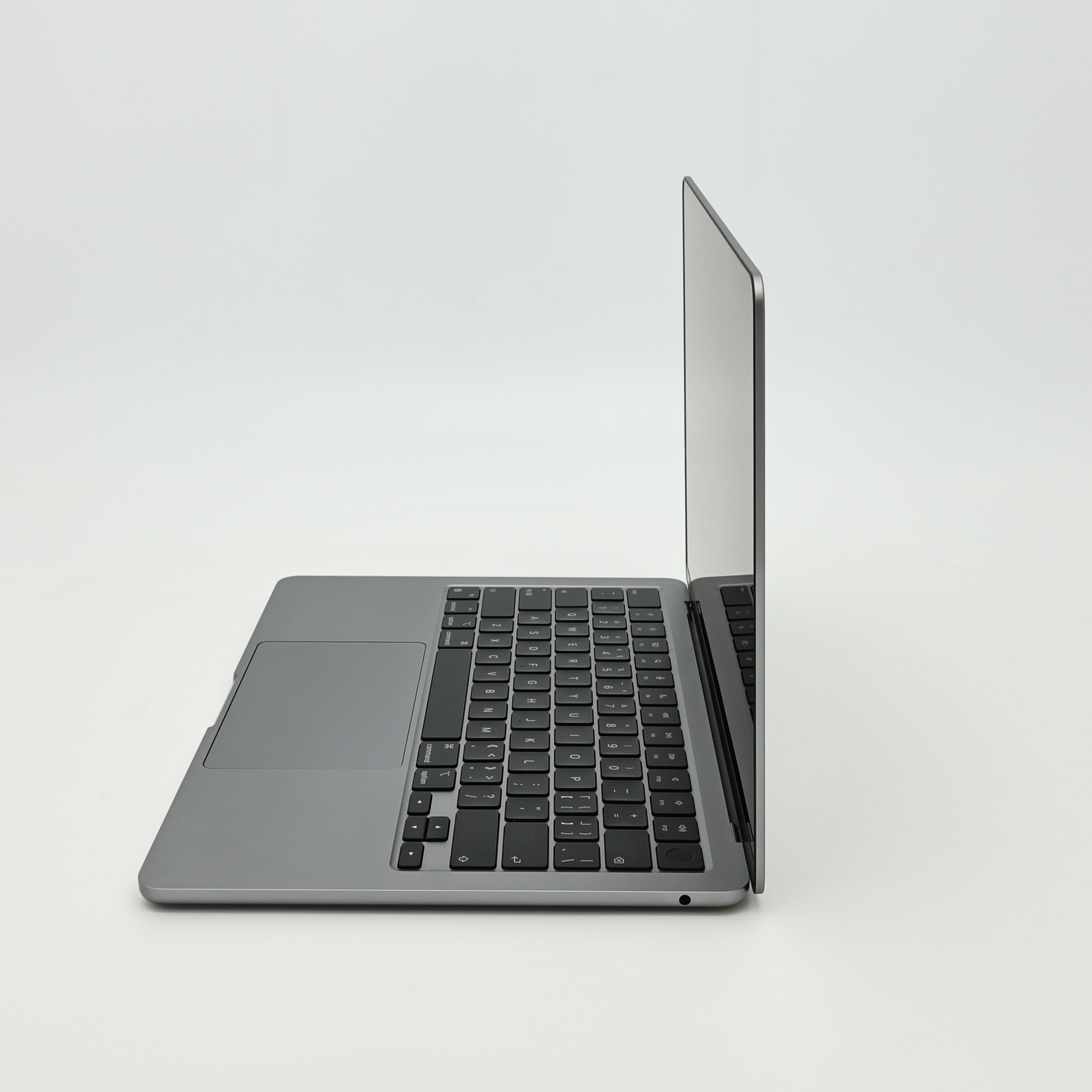 95新 Apple MacBook Air 24年 13寸 M3（8+8核） 8G RAM 256G SSD 深空灰色