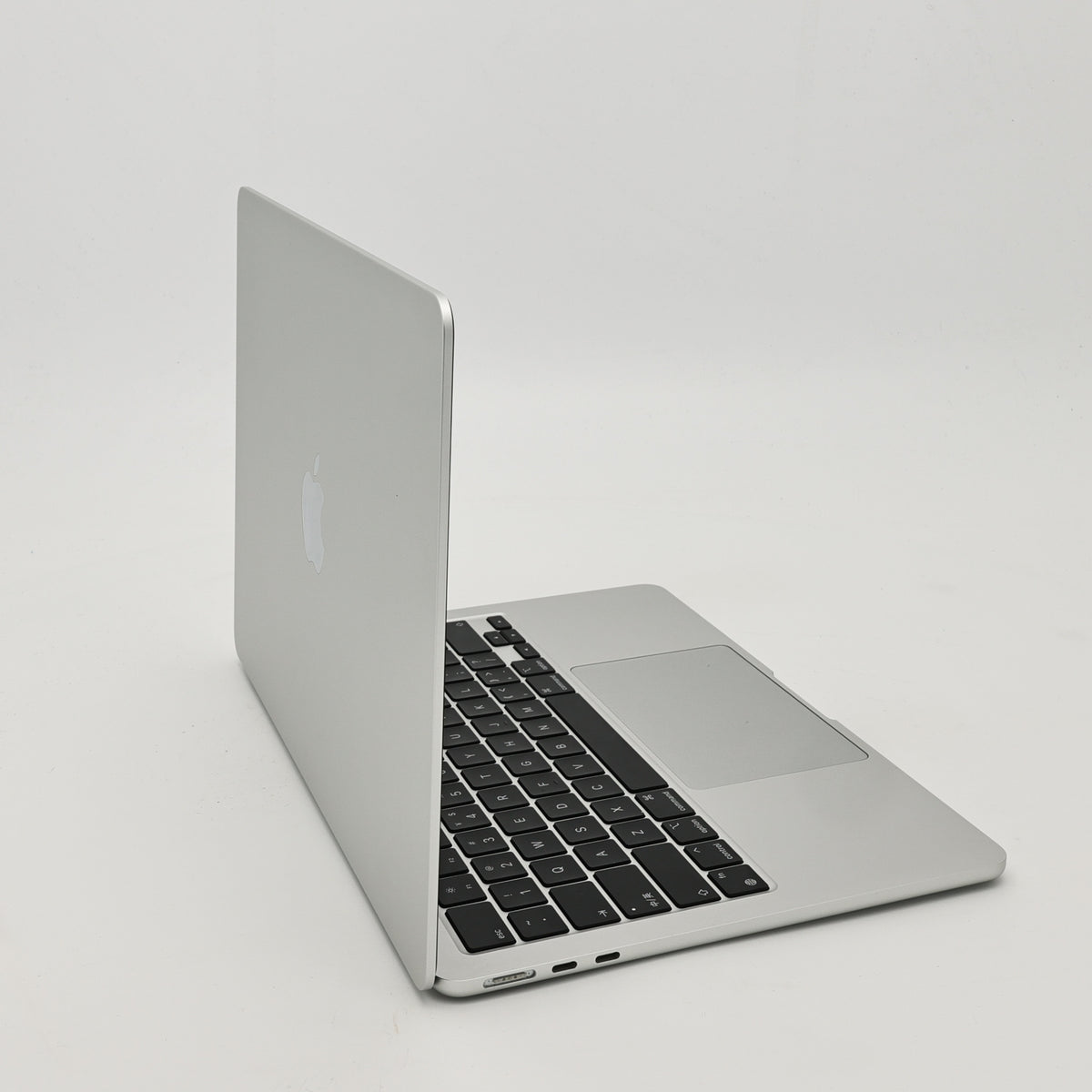 95新 Apple MacBook Air 24年 13寸 M3（8+8核） 8G RAM 256G SSD 銀色
