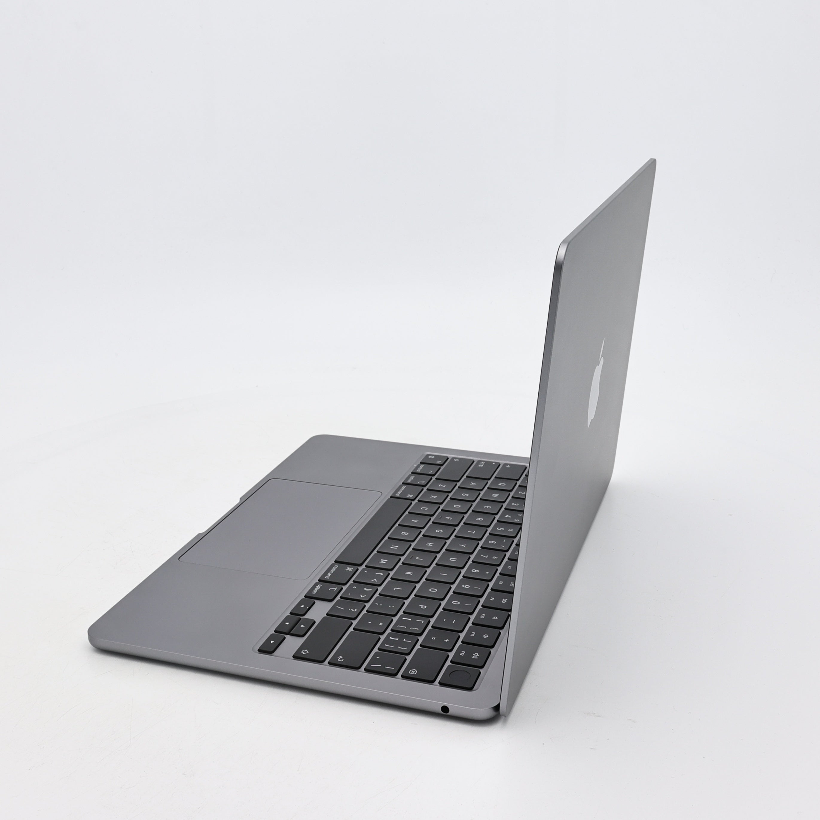 95新 Apple MacBook Air 22年 13寸 M2（8+10核） 16G RAM 256G SSD 深空灰色