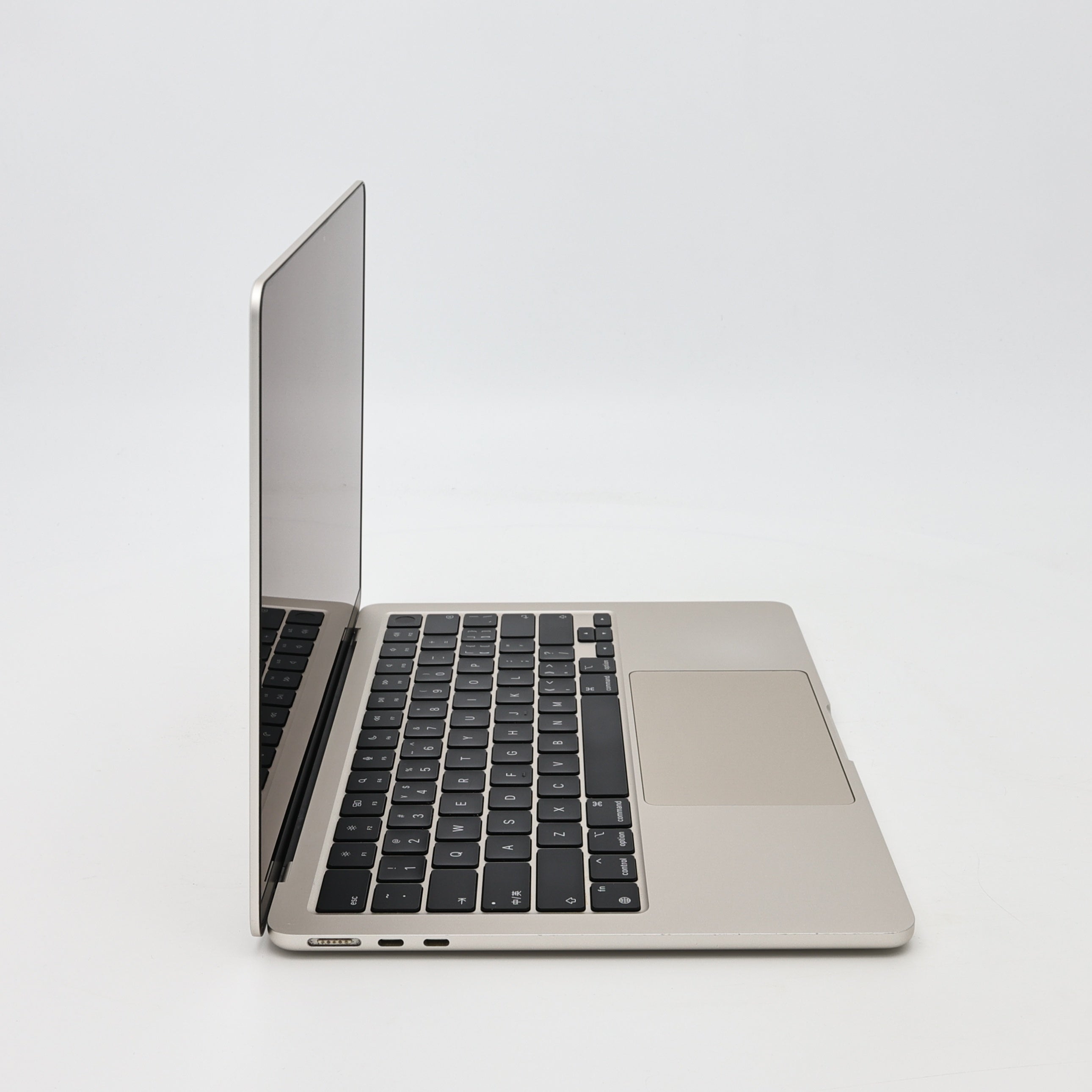 95新 Apple MacBook Air 22年 13寸 M2（8+8核） 8G RAM 256G SSD 星光色