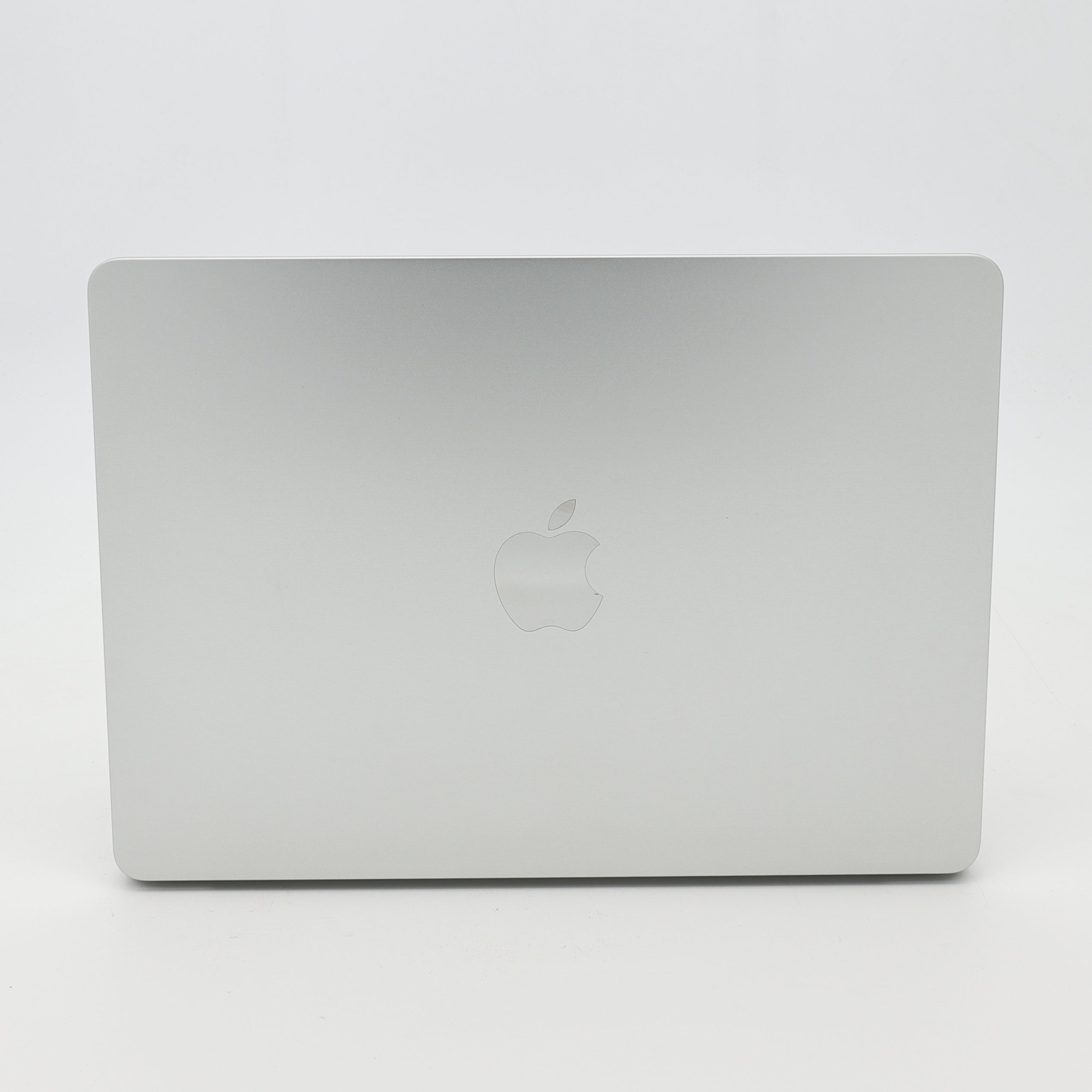 99新 Apple MacBook Air 22年 13寸 M2（8+8核） 16G RAM 256G SSD 銀色