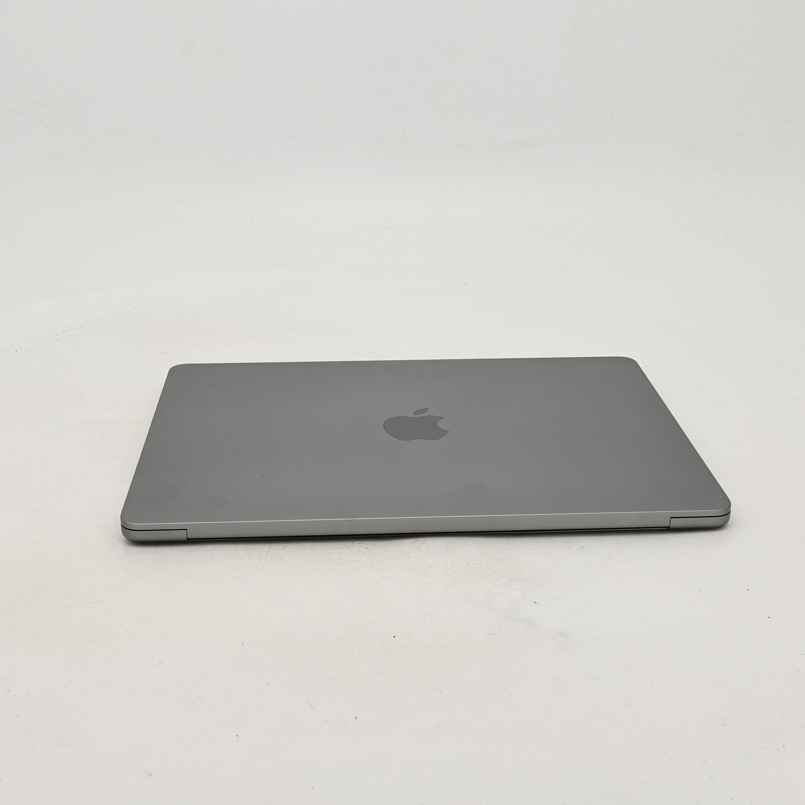 95新 Apple MacBook Air 22年 13寸 M2（8+8核） 8G RAM 256G SSD 深空灰色
