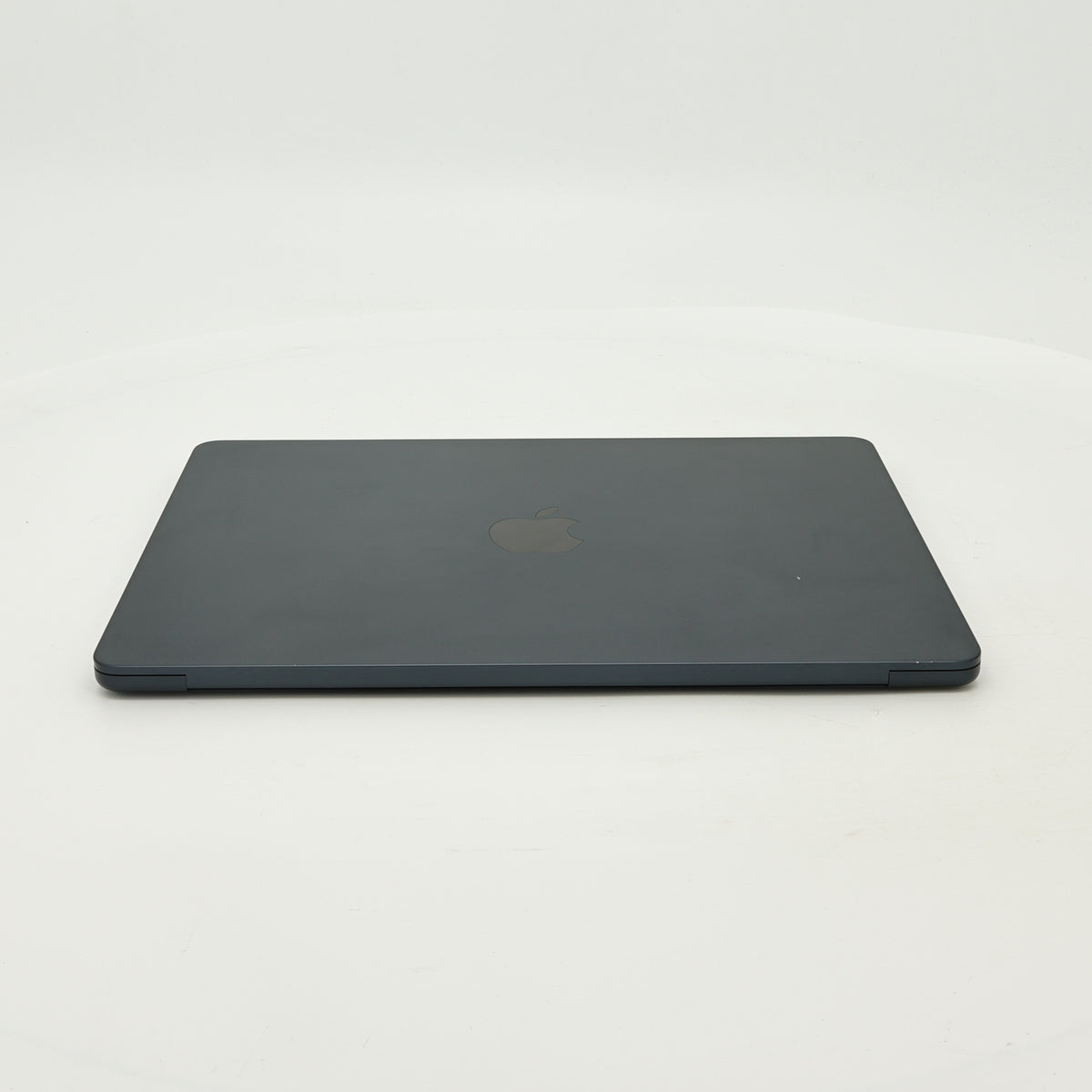 95新 Apple MacBook Air 22年 13寸 M2（8+8核） 8G RAM 256G SSD 午夜色