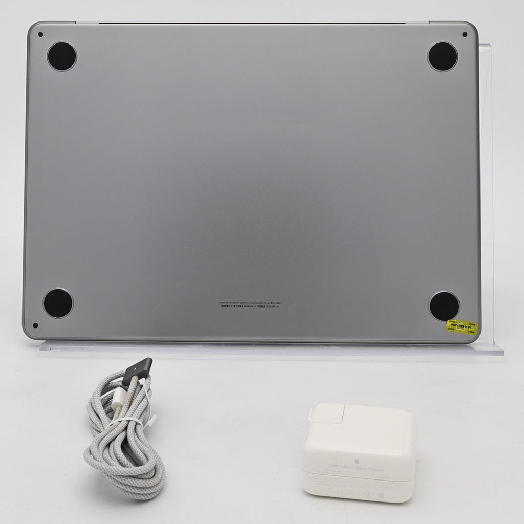 99新 Apple MacBook Air 22年 13寸 M2（8+8核） 8G RAM 256G SSD 深空灰色