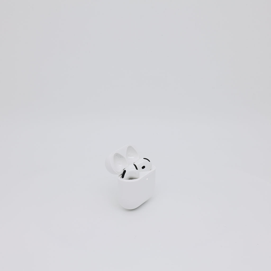 99新 Apple AirPods 5 白色