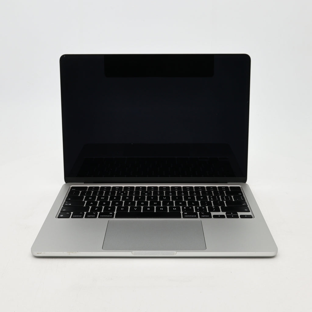 95新 Apple MacBook Air 22年 13寸 M2（8+10核） 8G RAM 512G SSD 銀色