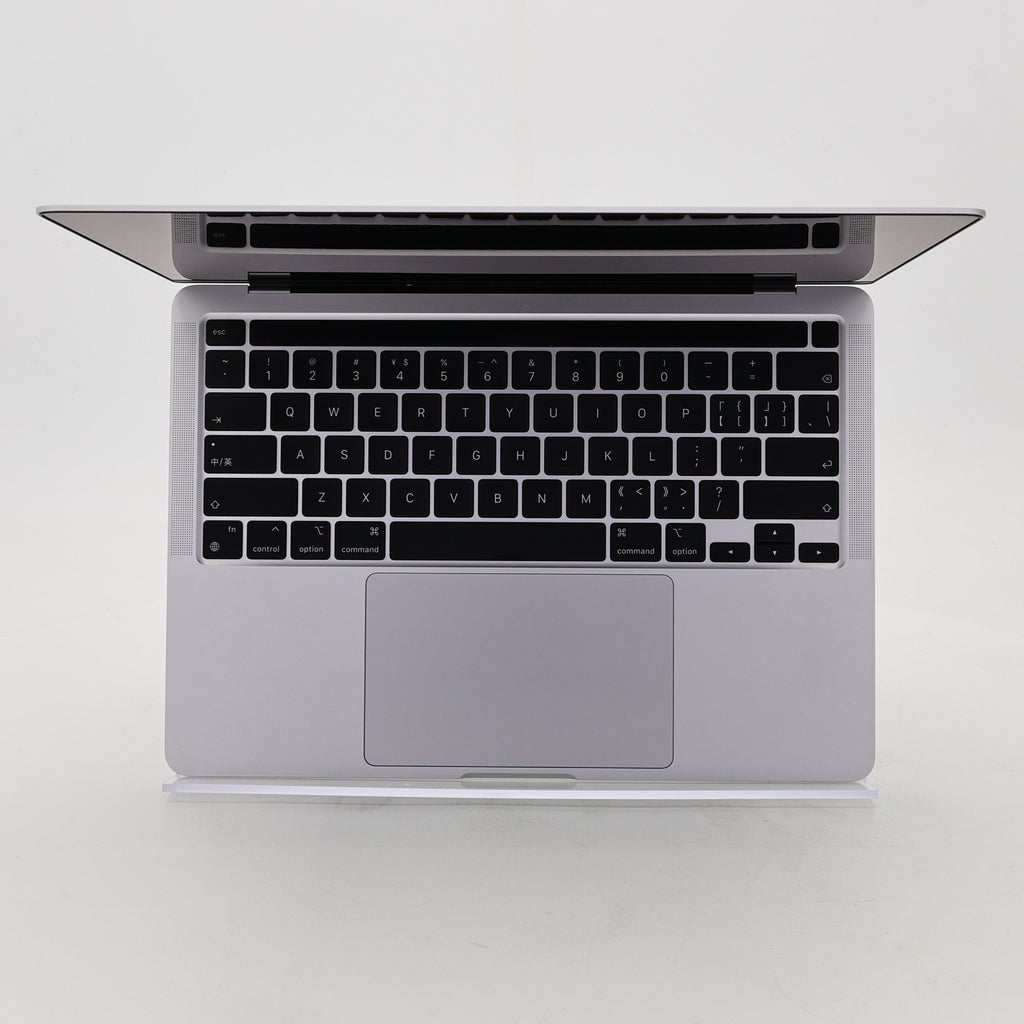 95新 Apple MacBook Pro 22年 13寸 M2（8+10核） 8G RAM 512G SSD 銀色