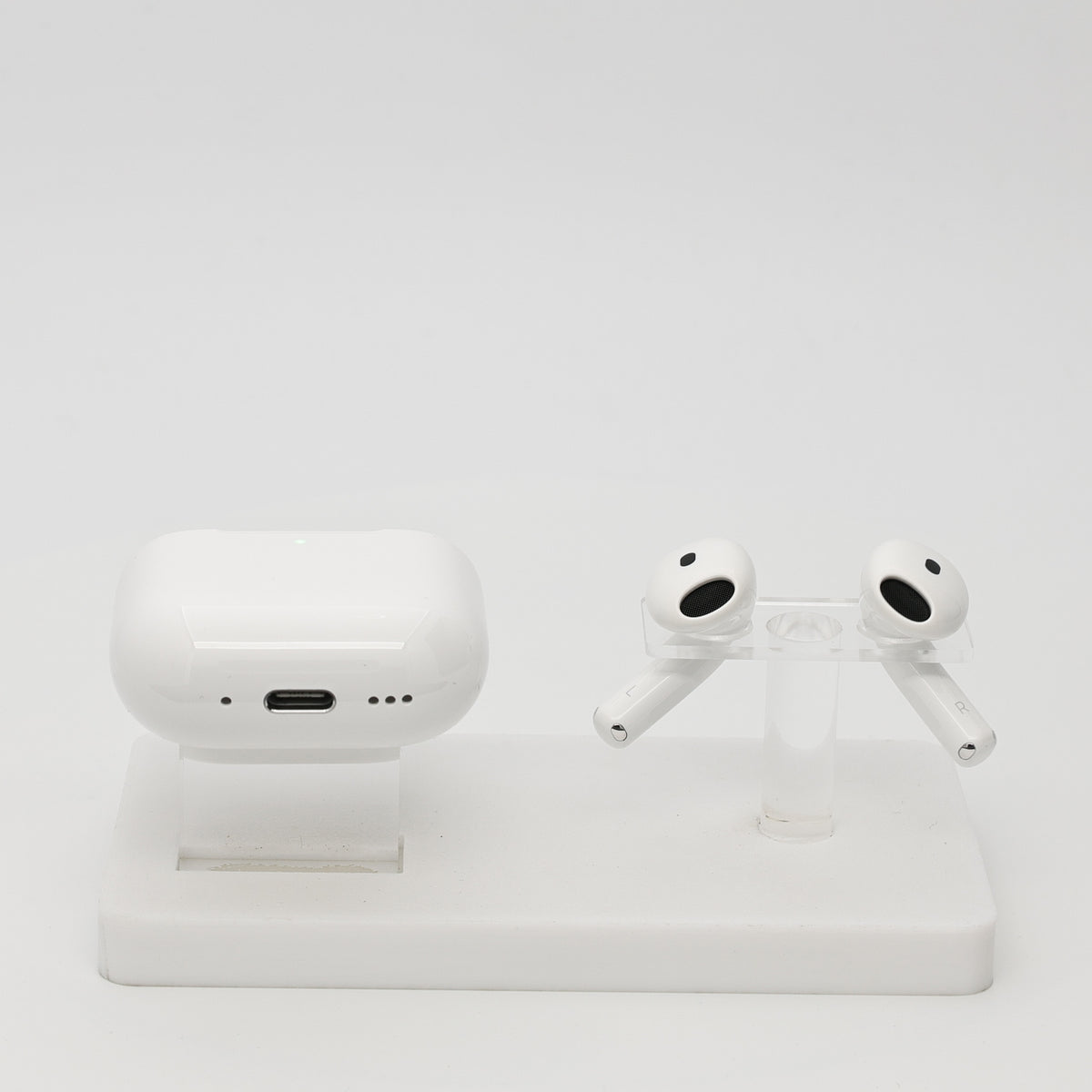 99新 Apple AirPods 4 (支持主動降噪) 白色