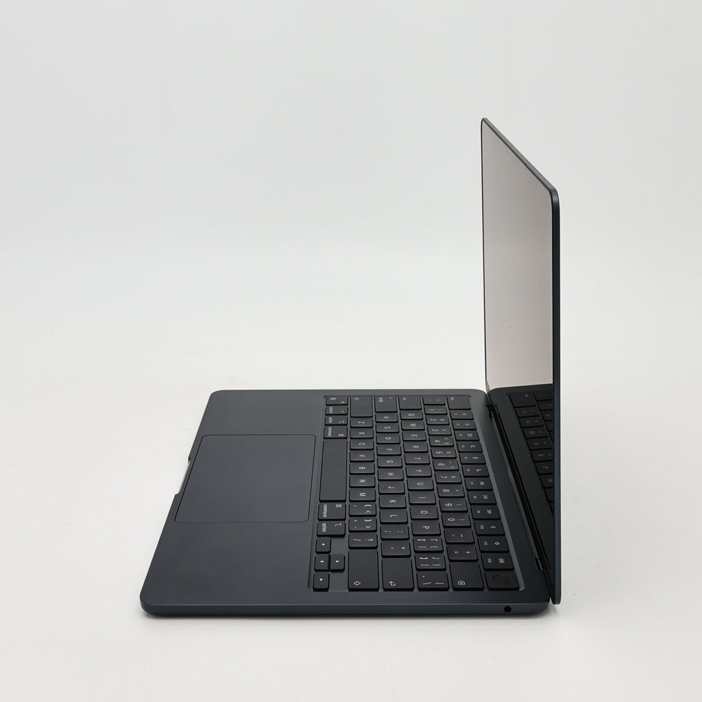 95新 Apple MacBook Air 22年 13寸 M2（8+8核） 16G RAM 256G SSD 深空灰色