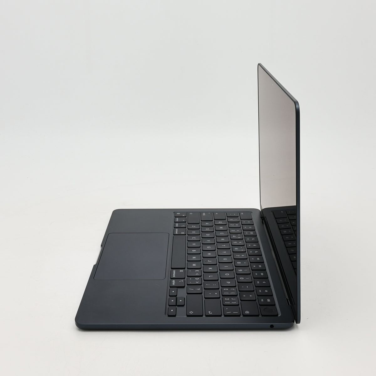 95新 Apple MacBook Air 22年 13寸 M2（8+8核） 16G RAM 256G SSD 深空灰色