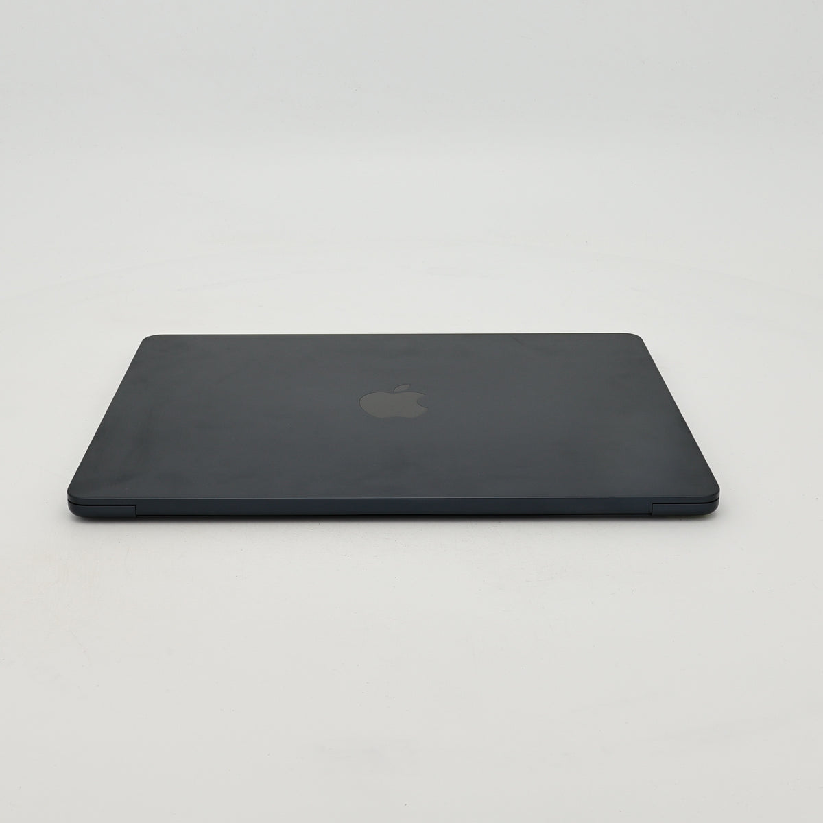 99新 Apple MacBook Air 22年 13寸 M2（8+8核） 8G RAM 256G SSD 午夜色