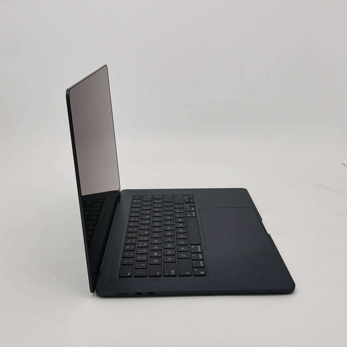 95新 Apple MacBook Air 24年 15寸 M3（8+10核） 8G RAM 256G SSD 午夜色