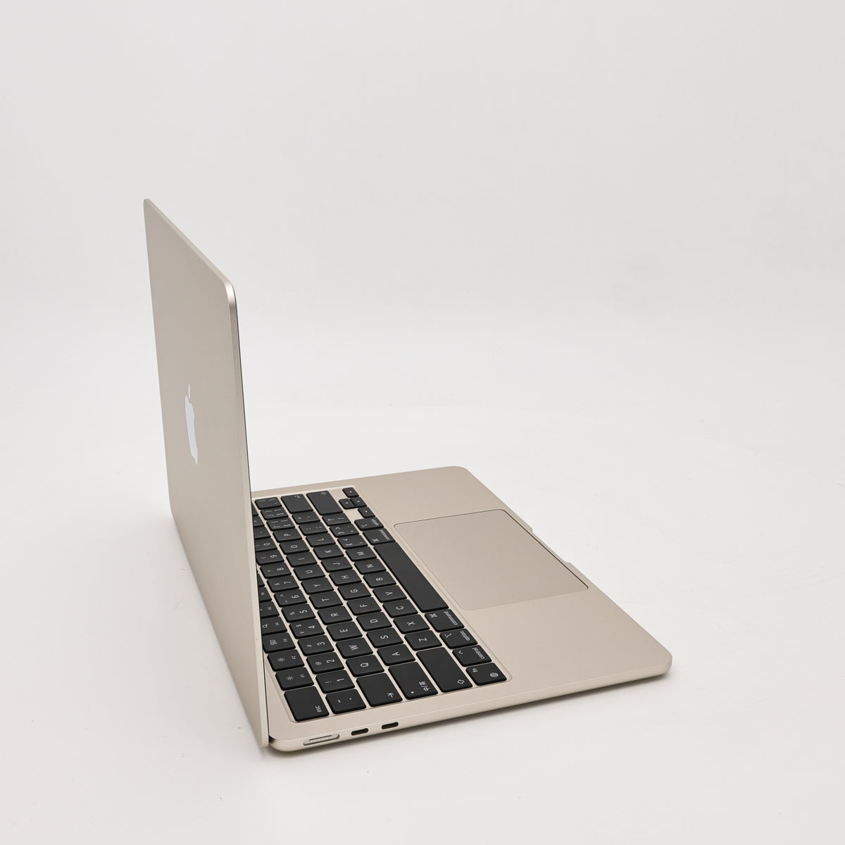 95新 Apple MacBook Air 22年 13寸 M2（8+10核） 8G RAM 512G SSD 星光色