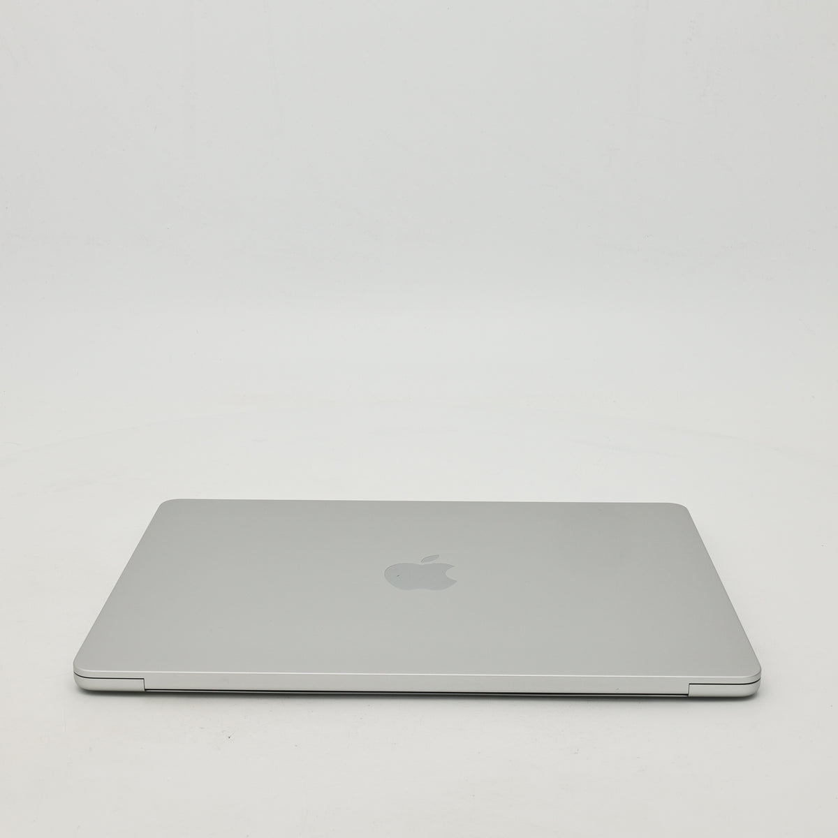 95新 Apple MacBook Air 24年 13寸 M3（8+8核） 8G RAM 256G SSD 銀色