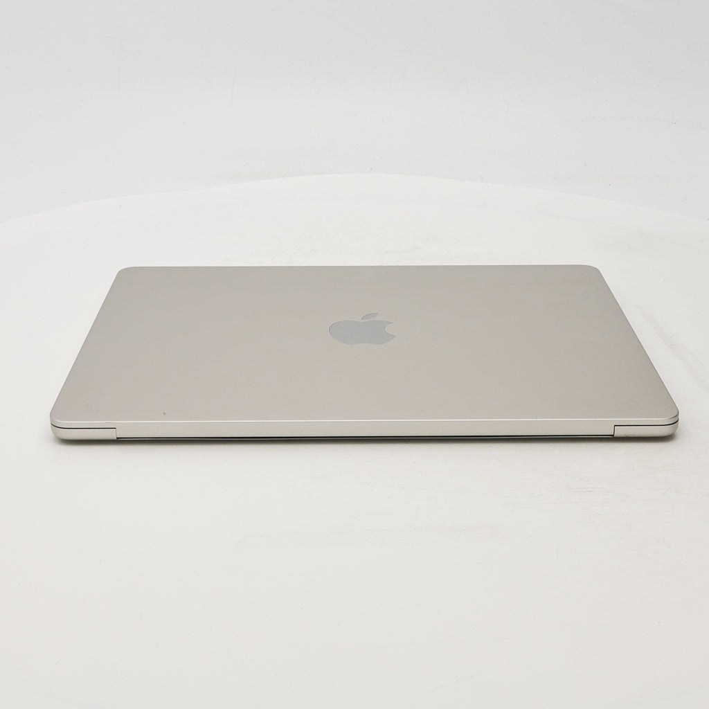 95新 Apple MacBook Air 22年 13寸 M2（8+8核） 8G RAM 256G SSD 星光色