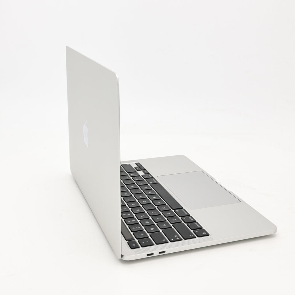 95新 Apple MacBook Pro 22年 13寸 M2（8+10核） 8G RAM 512G SSD 深空灰色