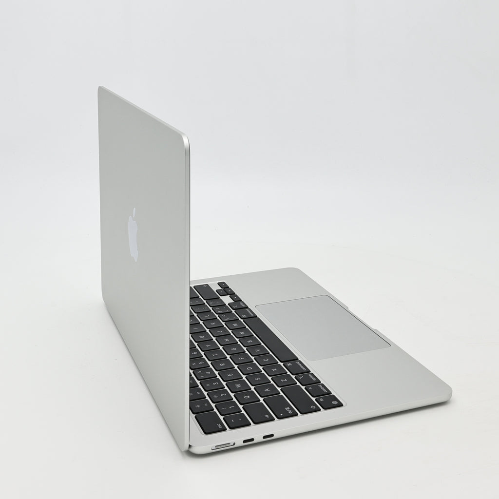 99新 Apple MacBook Air 22年 13寸 M2（8+8核） 16G RAM 256G SSD 銀色