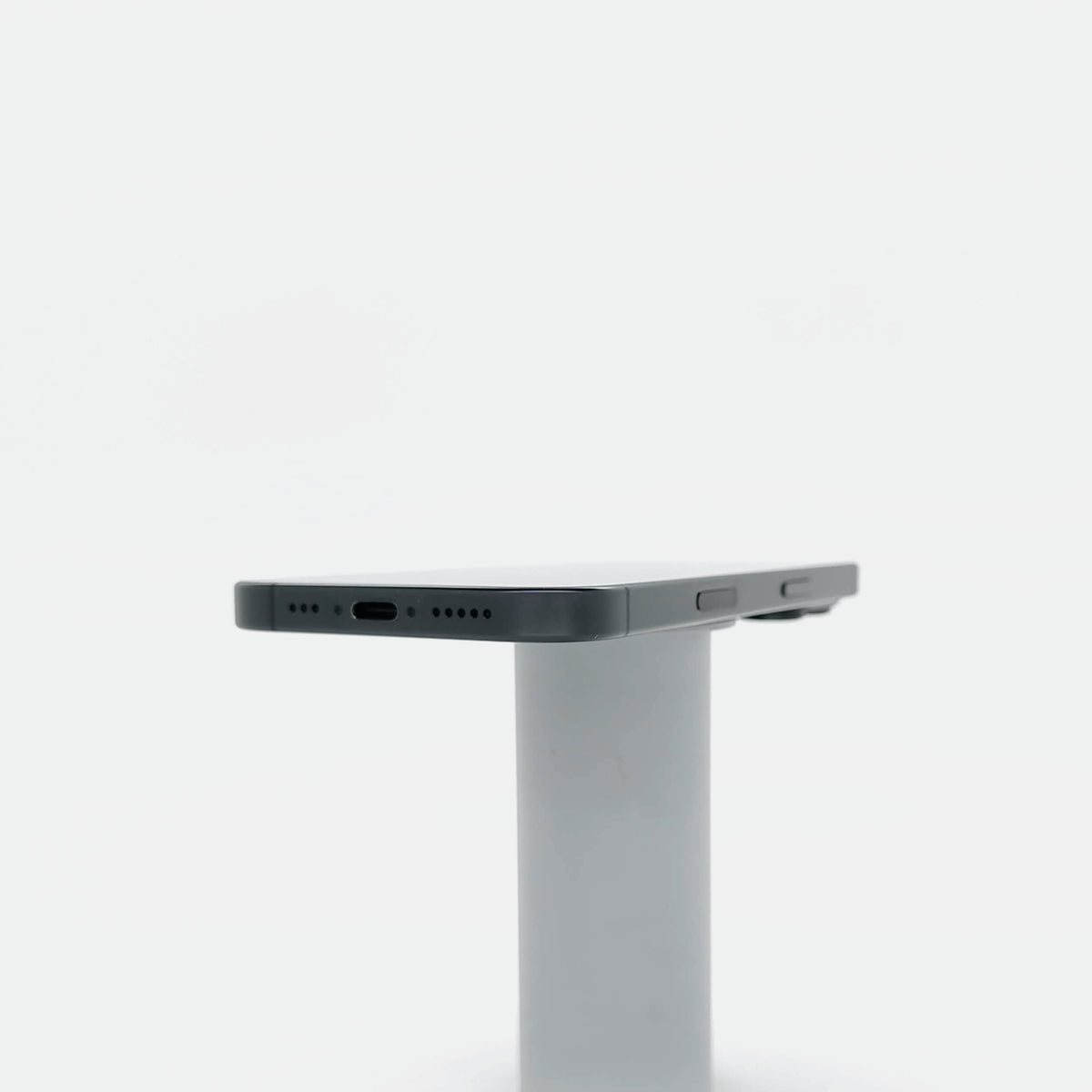 95新 Apple iPhone 16 Pro 128G 黑色鈦金屬 中國大陸版