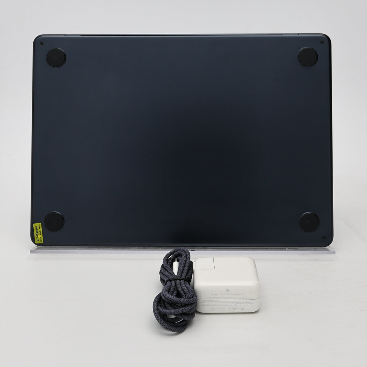 95新 Apple MacBook Air 22年 13寸 M2（8+8核） 8G RAM 256G SSD 午夜色