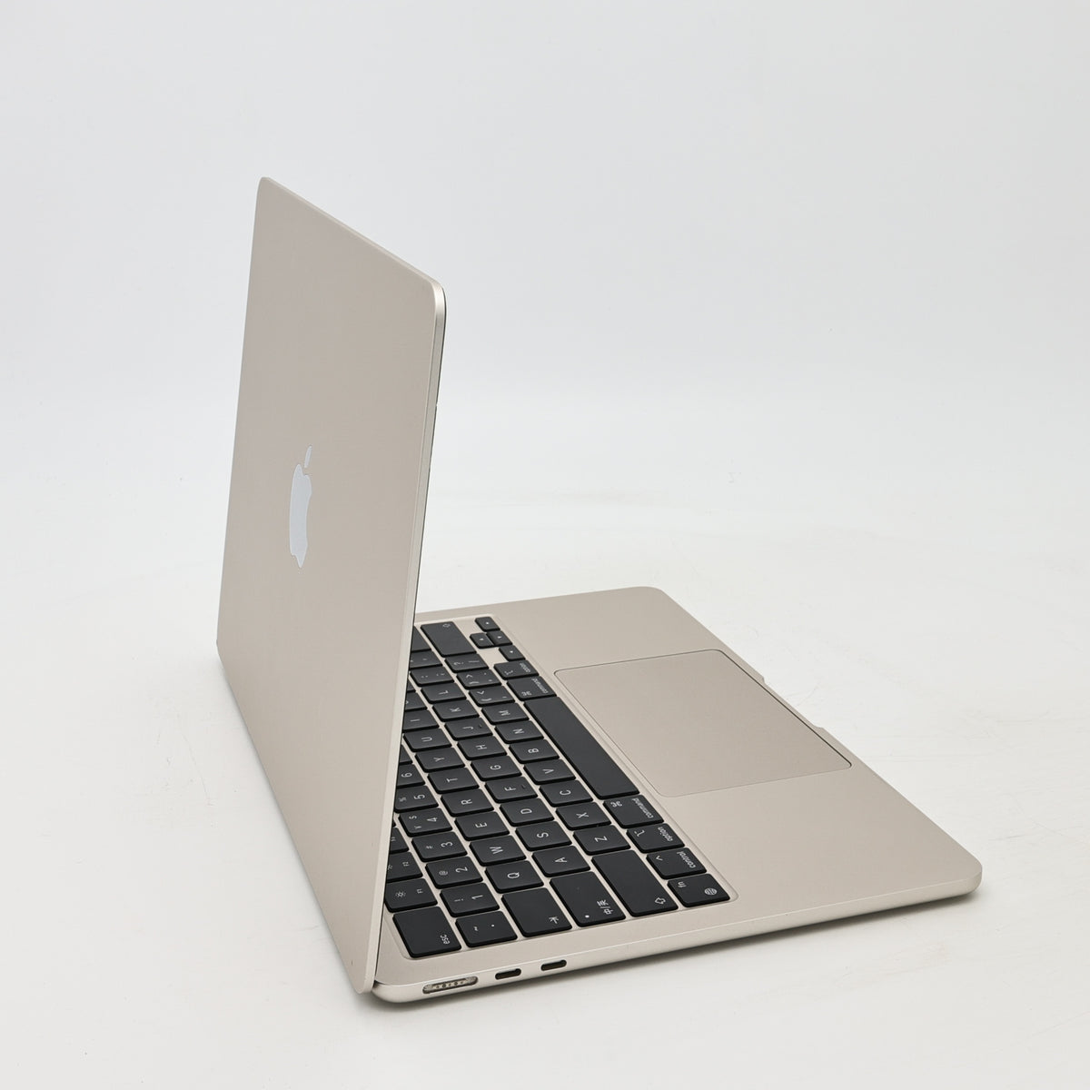 95新 Apple MacBook Air 22年 13寸 M2（8+8核） 8G RAM 256G SSD 星光色