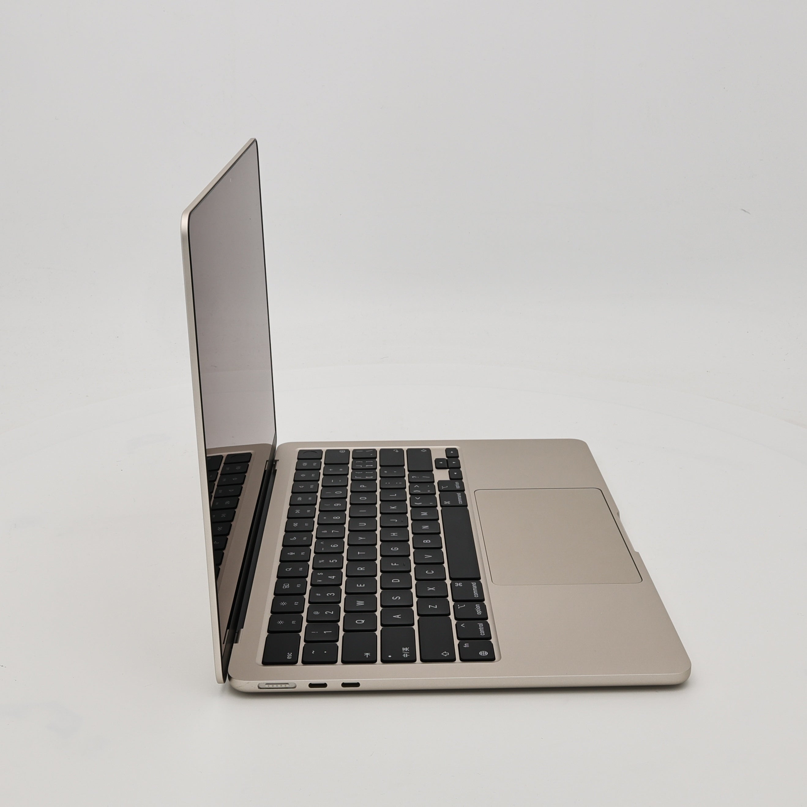 99新 Apple MacBook Air 22年 13寸 M2（8+8核） 16G RAM 256G SSD 星光色