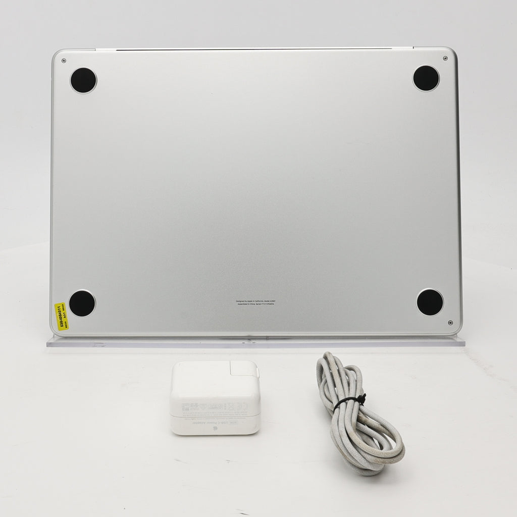 95新 Apple MacBook Air 22年 13寸 M2（8+8核） 8G RAM 256G SSD 銀色