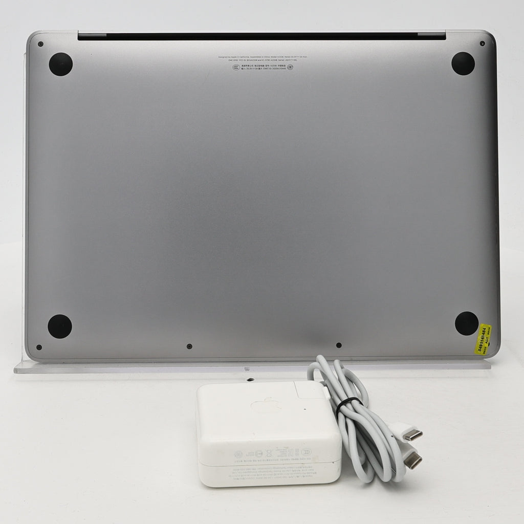 95新 Apple MacBook Pro 22年 13寸 M2（8+10核） 8G RAM 512G SSD 深空灰色