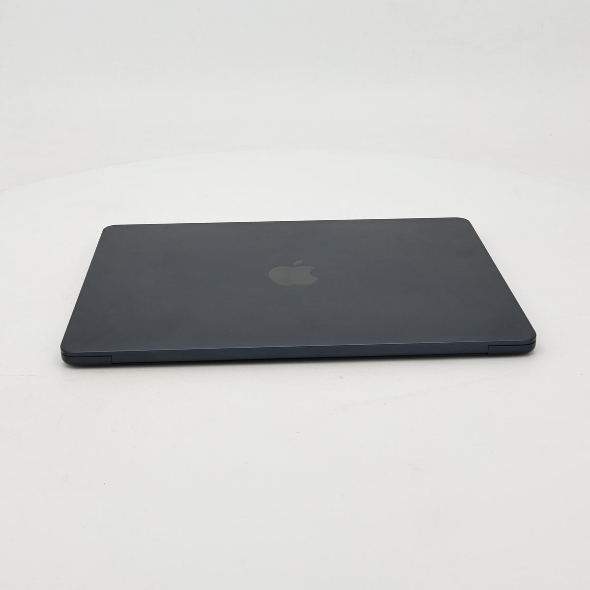 95新 Apple MacBook Air 22年 13寸 M2（8+8核） 8G RAM 256G SSD 午夜色