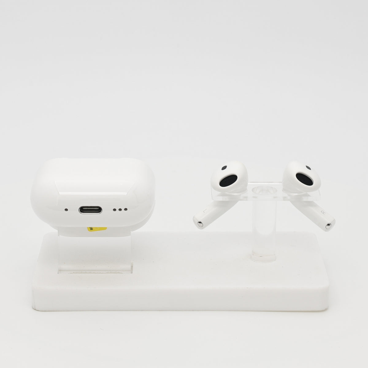 99新 Apple AirPods 4 (支持主動降噪) 白色