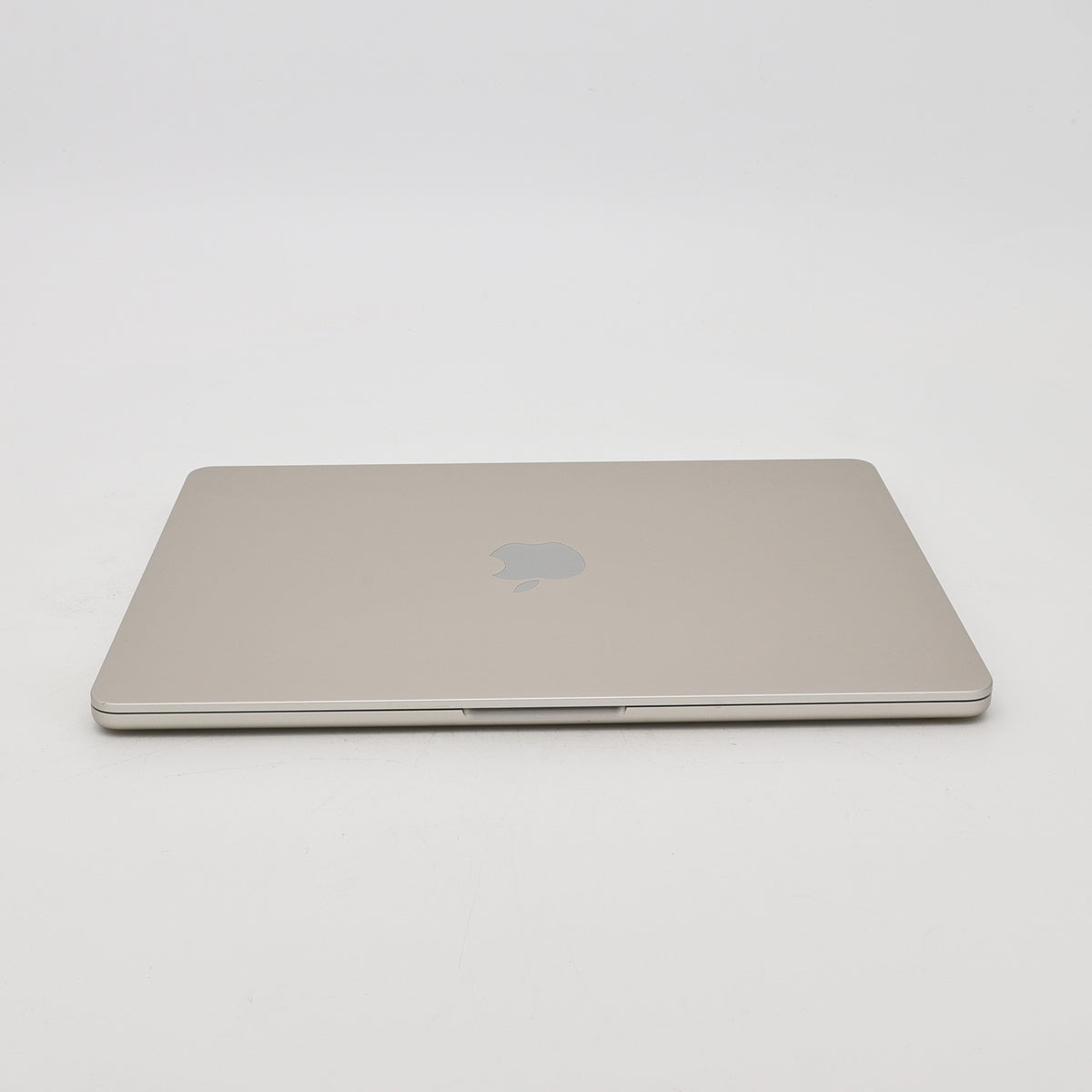95新 Apple MacBook Air 22年 13寸 M2（8+8核） 8G RAM 256G SSD 星光色