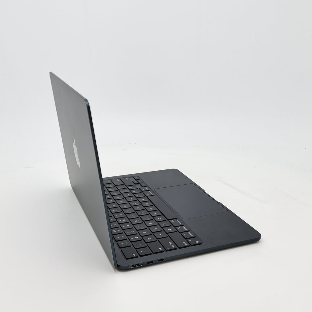 95新 Apple MacBook Air 22年 13寸 M2（8+8核） 8G RAM 256G SSD 午夜色