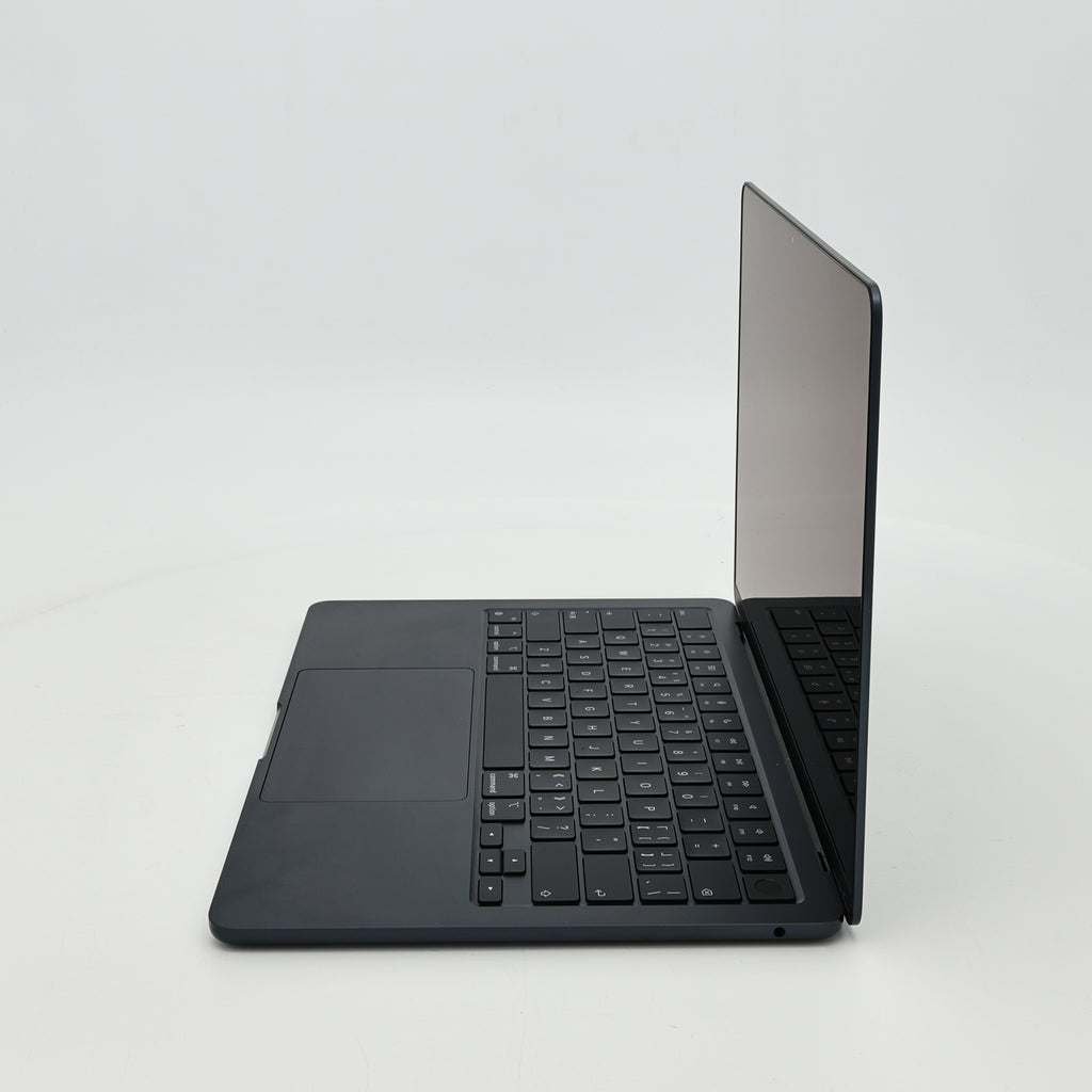 95新 Apple MacBook Air 22年 13寸 M2（8+8核） 16G RAM 256G SSD 午夜色