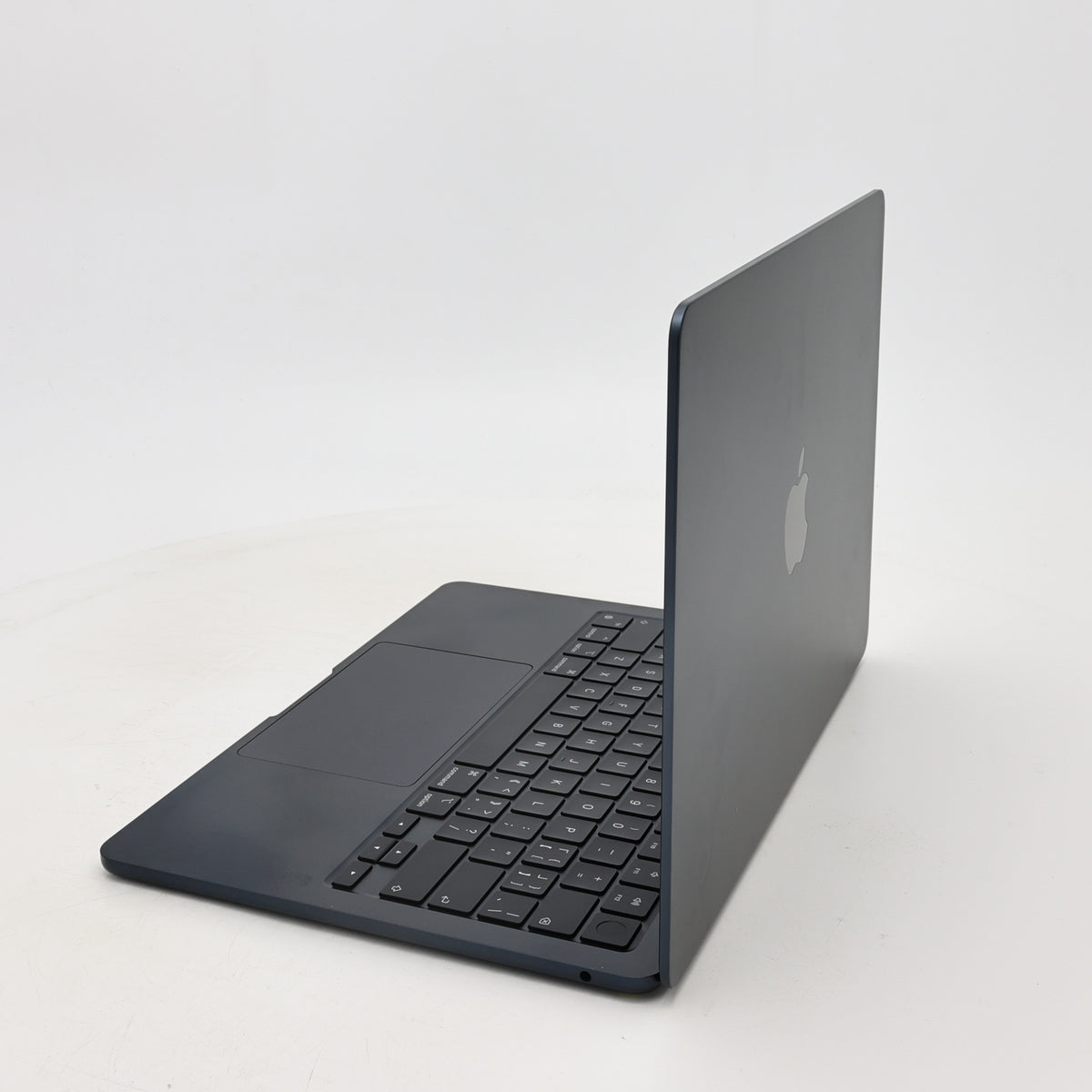 95新 Apple MacBook Air 22年 13寸 M2（8+10核） 8G RAM 512G SSD 午夜色