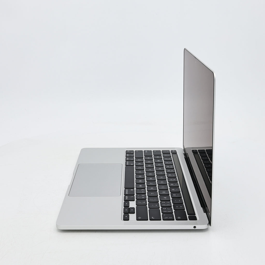 95新 Apple MacBook Pro 22年 13寸 M2（8+10核） 8G RAM 512G SSD 銀色