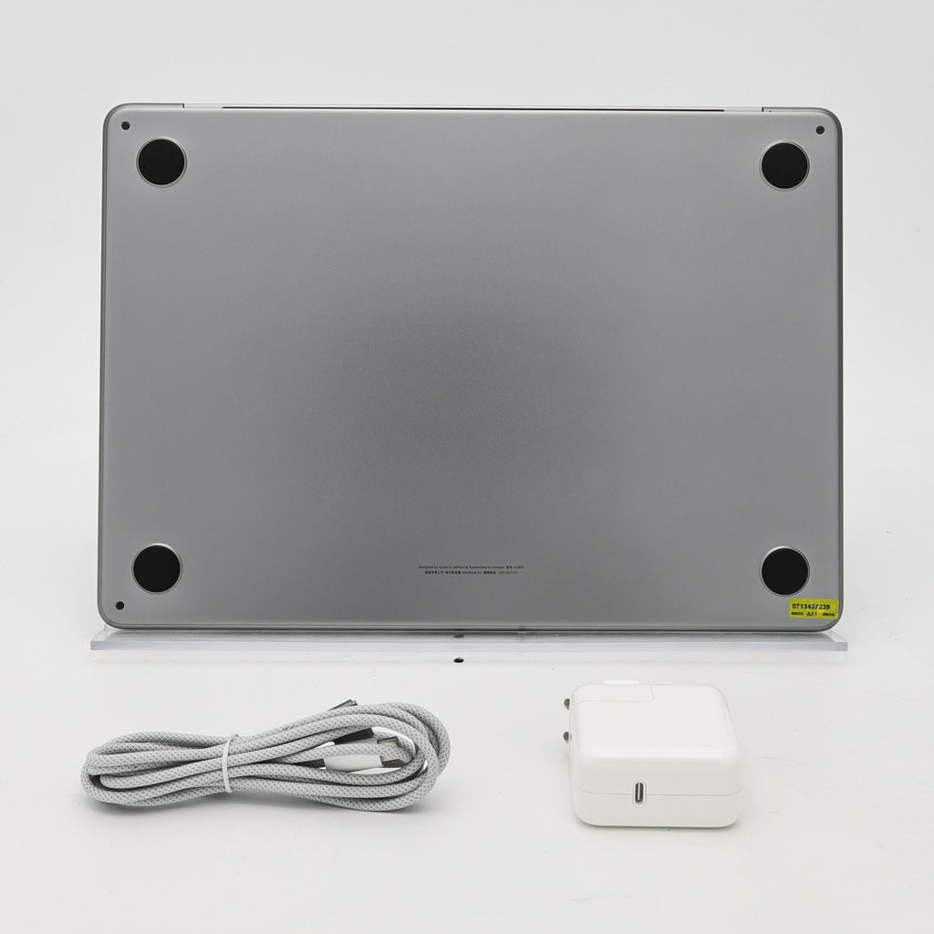95新 Apple MacBook Air 22年 13寸 M2（8+8核） 16G RAM 256G SSD 深空灰色