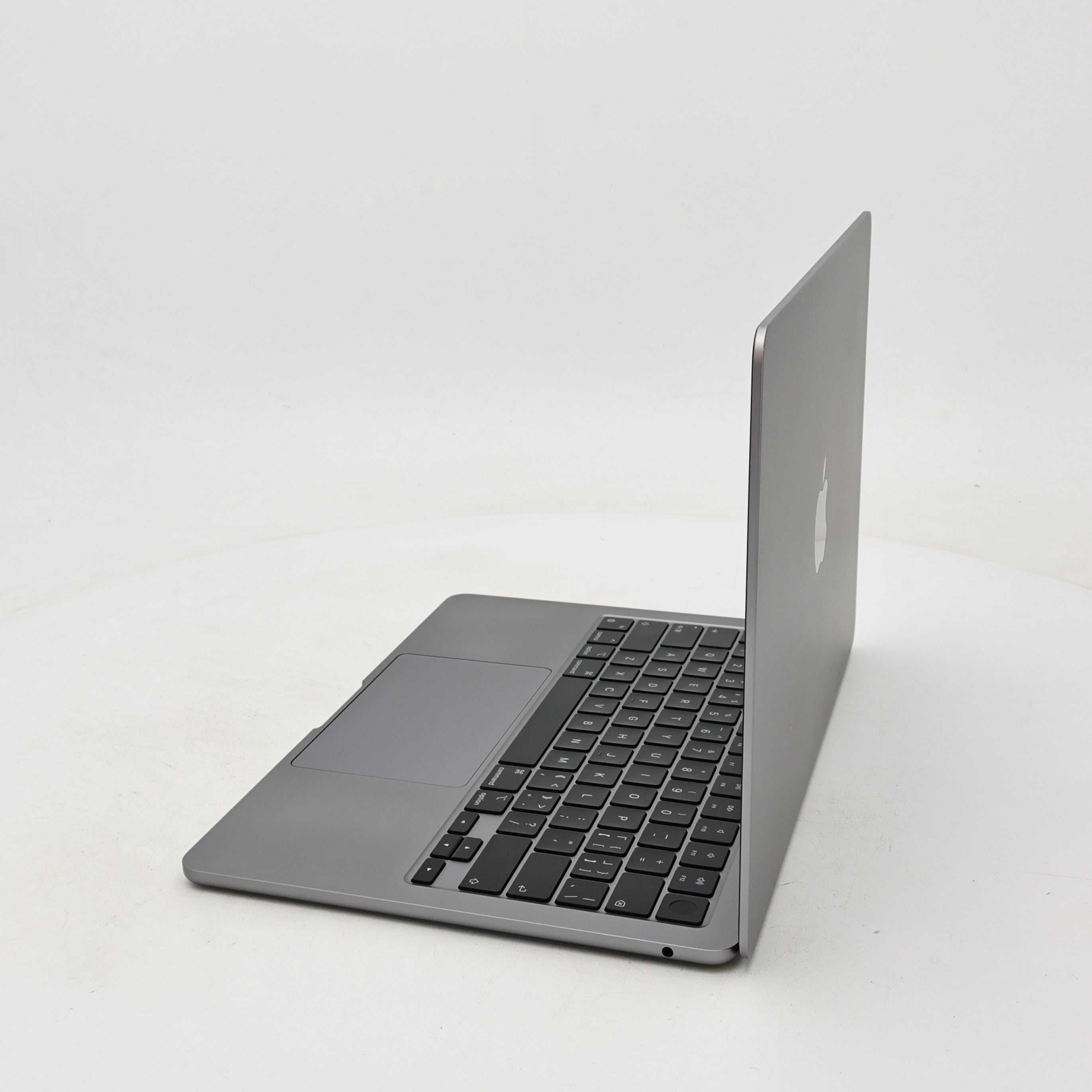 95新 Apple MacBook Air 24年 13寸 M3（8+8核） 8G RAM 256G SSD 深空灰色