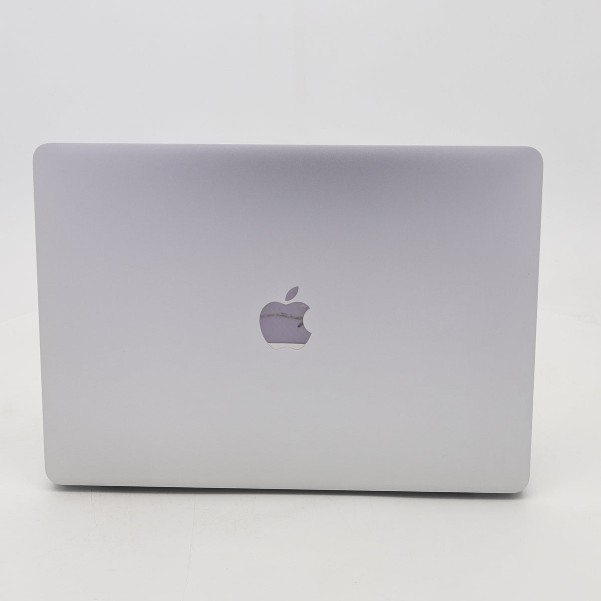 95新 Apple MacBook Pro 22年 13寸 M2（8+10核） 8G RAM 512G SSD 銀色