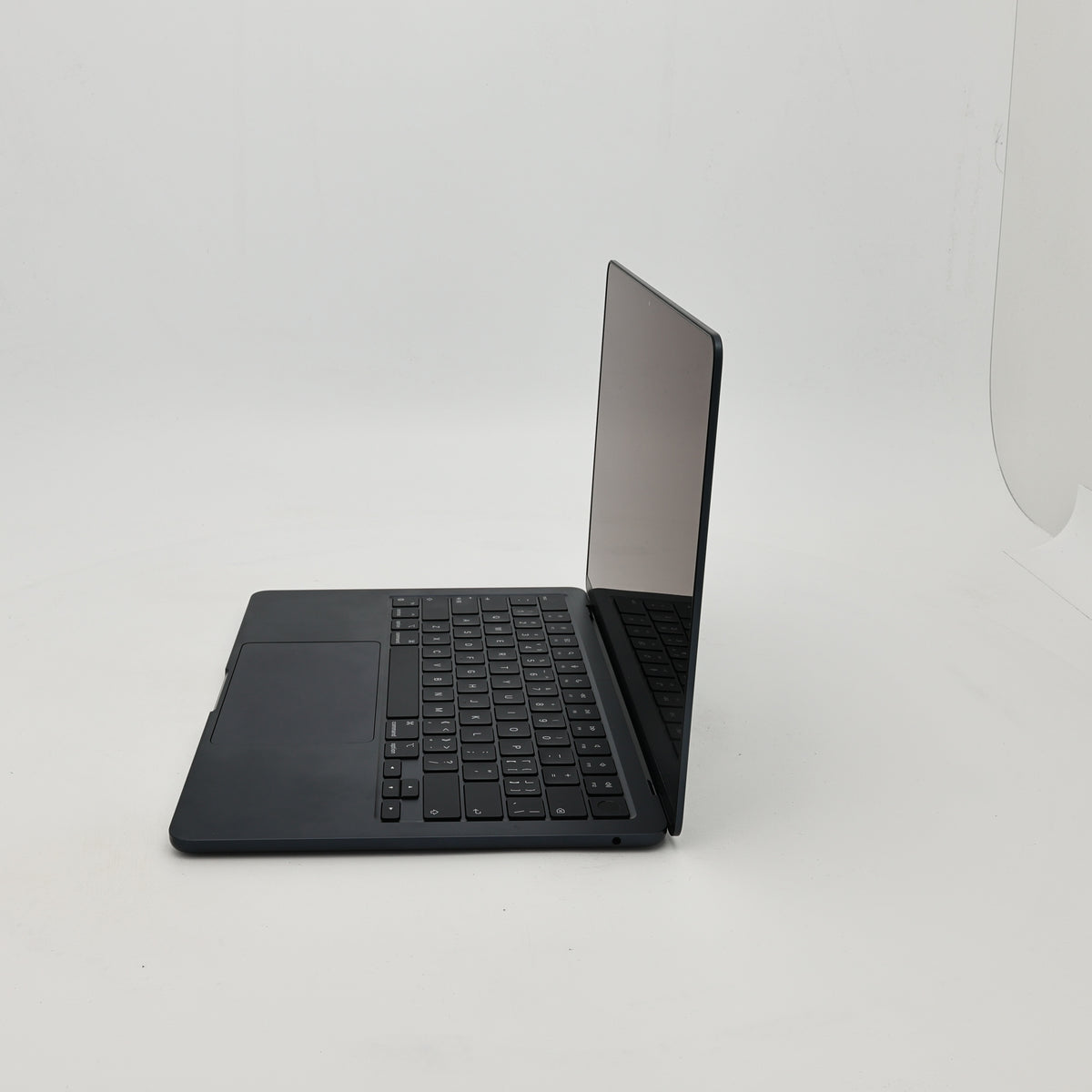 99新 Apple MacBook Air 22年 13寸 M2（8+8核） 8G RAM 256G SSD 午夜色