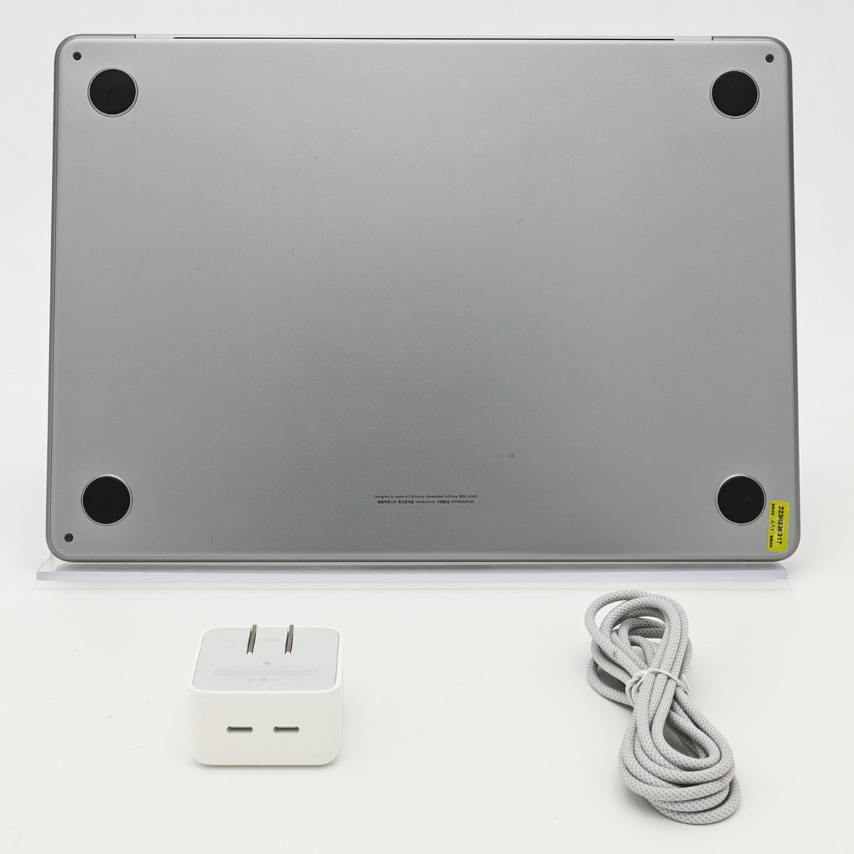 95新 Apple MacBook Air 22年 13寸 M2（8+10核） 8G RAM 512G SSD 深空灰色