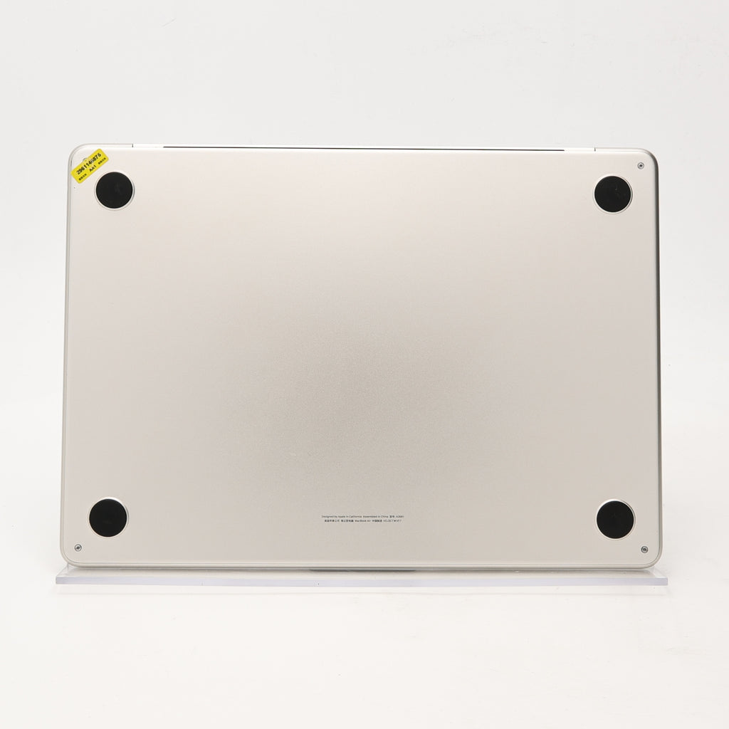95新 Apple MacBook Air 22年 13寸 M2（8+8核） 8G RAM 256G SSD 星光色