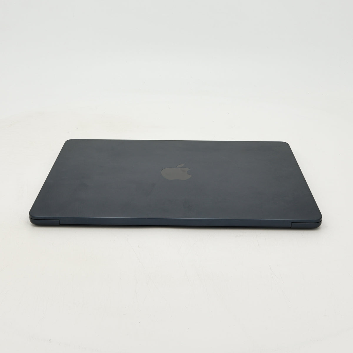 95新 Apple MacBook Air 22年 13寸 M2（8+8核） 8G RAM 256G SSD 午夜色