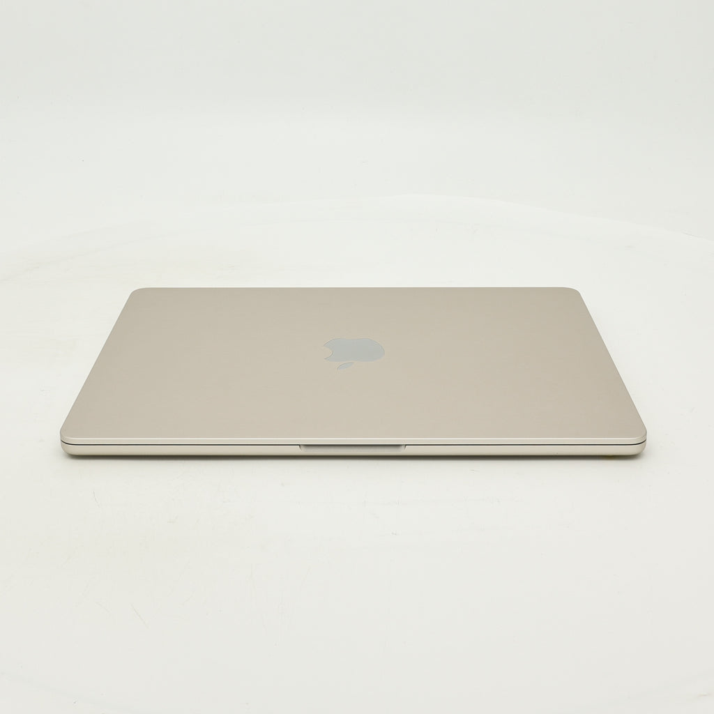 99新 Apple MacBook Air 22年 13寸 M2（8+8核） 8G RAM 256G SSD 星光色