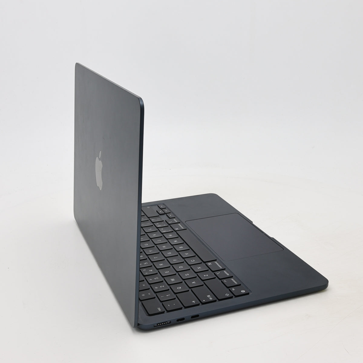 95新 Apple MacBook Air 24年 13寸 M3（8+8核） 8G RAM 256G SSD 午夜色