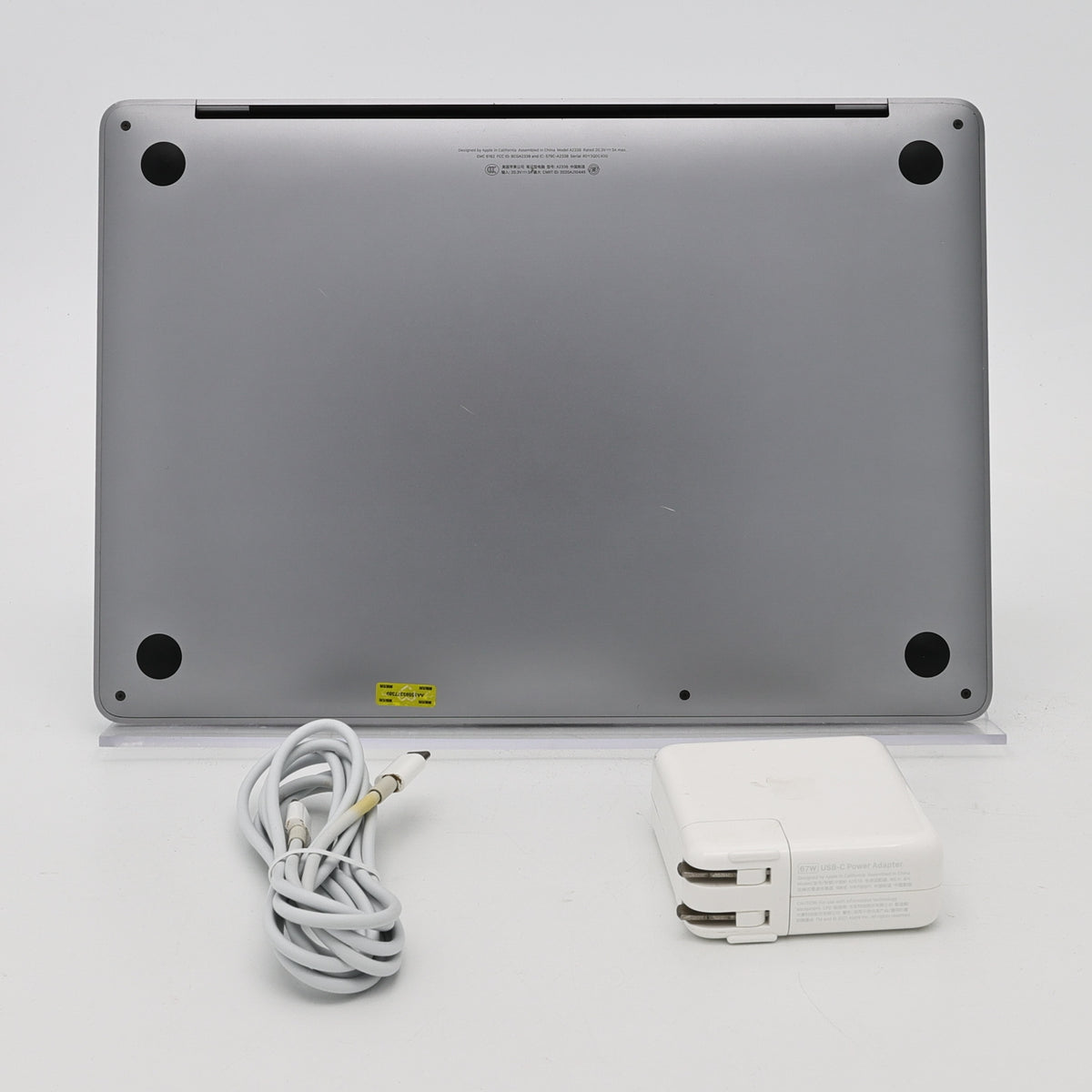 95新 Apple MacBook Pro 22年 13寸 M2（8+10核） 8G RAM 512G SSD 銀色