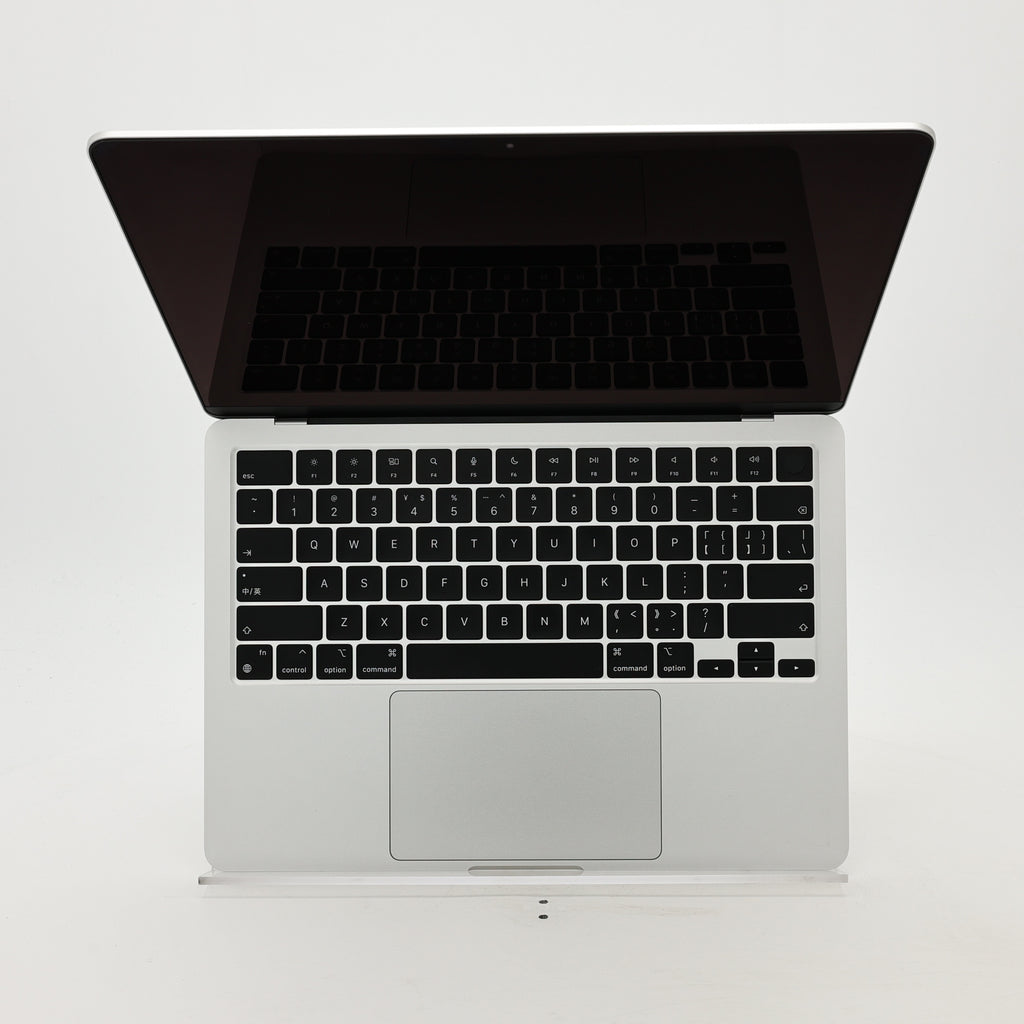 95新 Apple MacBook Air 22年 13寸 M2（8+8核） 8G RAM 256G SSD 銀色