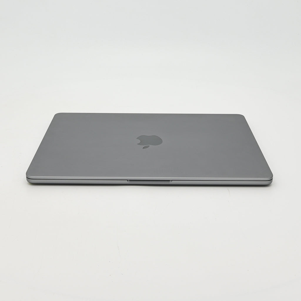 95新 Apple MacBook Air 22年 13寸 M2（8+8核） 16G RAM 256G SSD 深空灰色